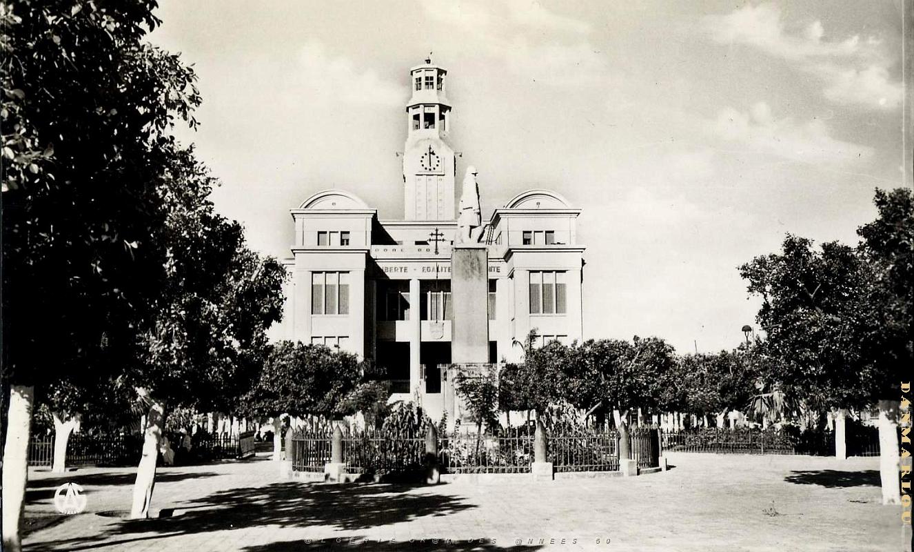 Hammam bou hadjar 504- Place de la mairie COLLECTION DES AMIS DE ND DE SANTA CRUZ.jpg
